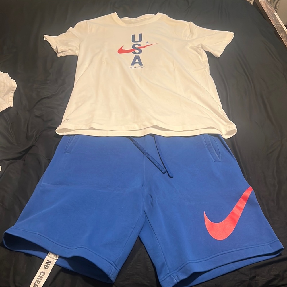 Team USA dri-fit men’s large short set just in time for the nice weather